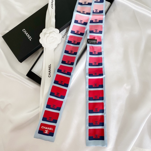 BRAND NEW Chanel Bandeau Scarf, 21K - Picture 11 of 16